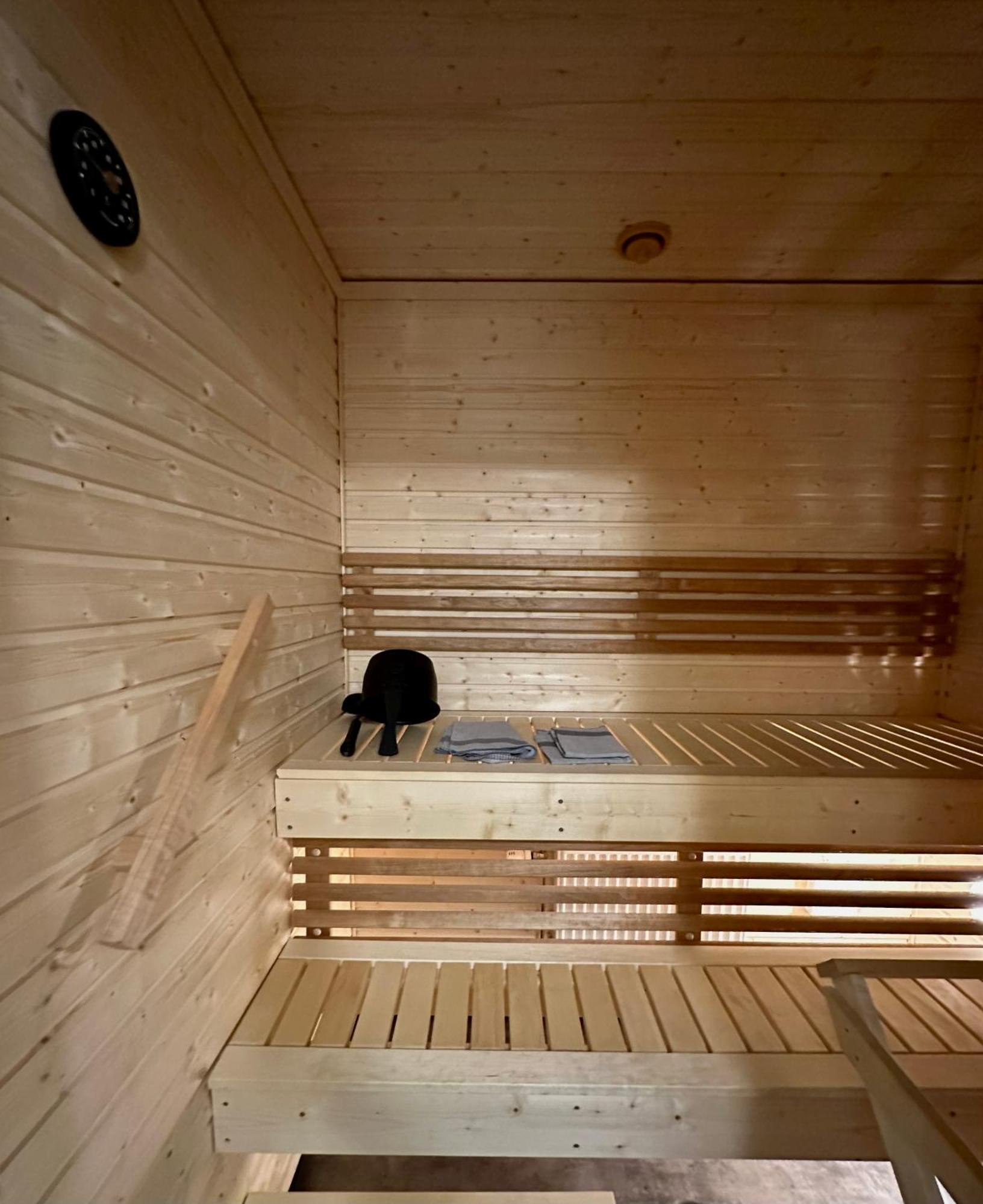 Hillhouse A & B Ferienhaus *